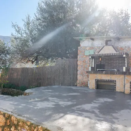 Lito Villa Zóla